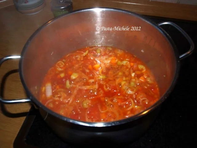 Miesmuscheln in pikanter Weißweinsauce                            (Cozze al sugo piccante) - Rezept - Bild Nr. 2