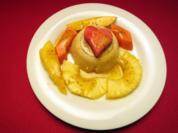 Exotischer Fruchtsalat und Manjar de angel - Rezept