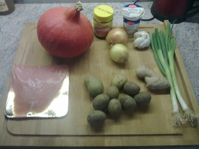 Kürbissuppe mit Ingwer und Räucherlachs - Rezept - Bild Nr. 3