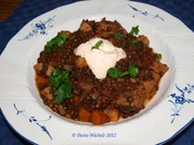 Belugalinseneintopf mit orientalischen Hackfleischklößchen - Rezept