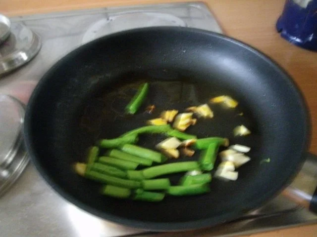 Rezept: verschärfte Hackfleischpfanne mit Bohnen - Paprika und Erbsen Bild Nr. 6 verschärfte Hackfleischpfanne mit Bohnen - Paprika und Erbsen - Rezept - Bild Nr. 6