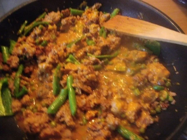 Rezept: verschärfte Hackfleischpfanne mit Bohnen - Paprika und Erbsen Bild Nr. 11 verschärfte Hackfleischpfanne mit Bohnen - Paprika und Erbsen - Rezept - Bild Nr. 11