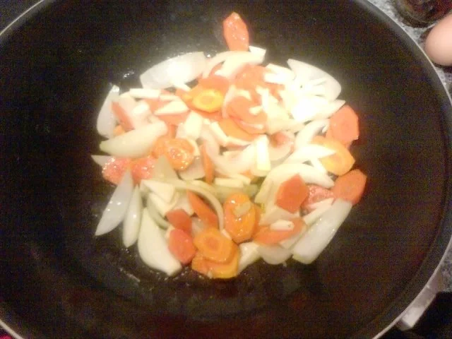 Rezept: Nudeln Frutti de mare mal anders Das kommt mir asiatisch vor Bild Nr. 3 Nudeln Frutti de mare mal anders Das kommt mir asiatisch vor - Rezept - Bild Nr. 3