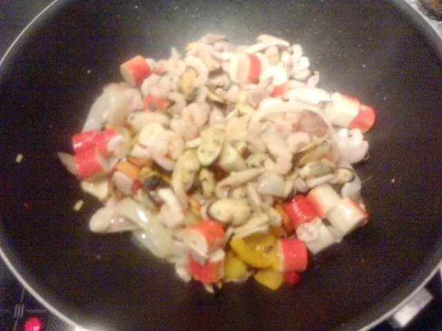 Rezept: Nudeln Frutti de mare mal anders Das kommt mir asiatisch vor Bild Nr. 6 Nudeln Frutti de mare mal anders Das kommt mir asiatisch vor - Rezept - Bild Nr. 6