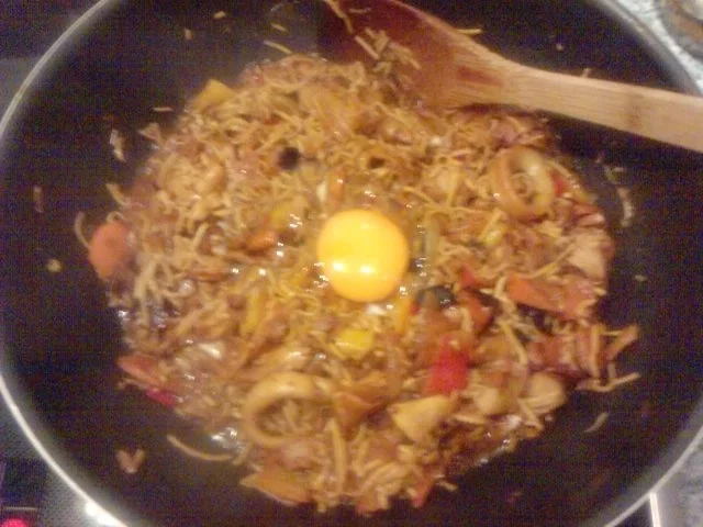 Rezept: Nudeln Frutti de mare mal anders Das kommt mir asiatisch vor Bild Nr. 10 Nudeln Frutti de mare mal anders Das kommt mir asiatisch vor - Rezept - Bild Nr. 10