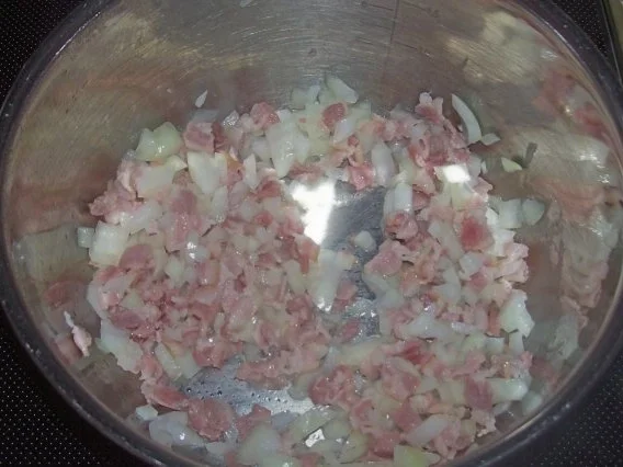 Apfel-Speck-Frikadellen in Erdnuss-Panade - Rezept - Bild Nr. 3