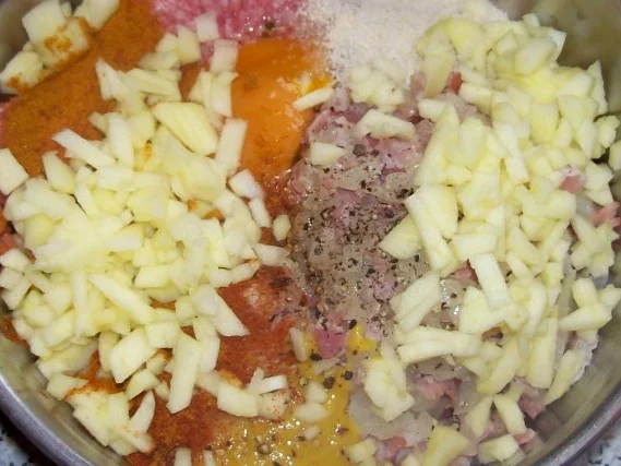 Apfel-Speck-Frikadellen in Erdnuss-Panade - Rezept - Bild Nr. 5