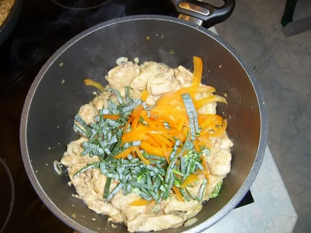 Scharfes (Rind) "Hühnchen"-fleisch mit Bohnensauce - Rezept - Bild Nr. 7