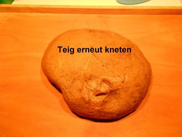 Rezept: Dunkler Toastbrot-Sesamzopf Bild Nr. 5 Dunkler Toastbrot-Sesamzopf - Rezept - Bild Nr. 5