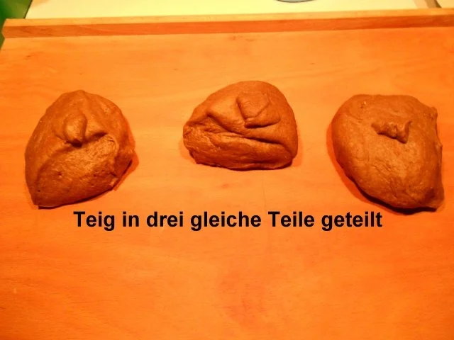 Rezept: Dunkler Toastbrot-Sesamzopf Bild Nr. 7 Dunkler Toastbrot-Sesamzopf - Rezept - Bild Nr. 7