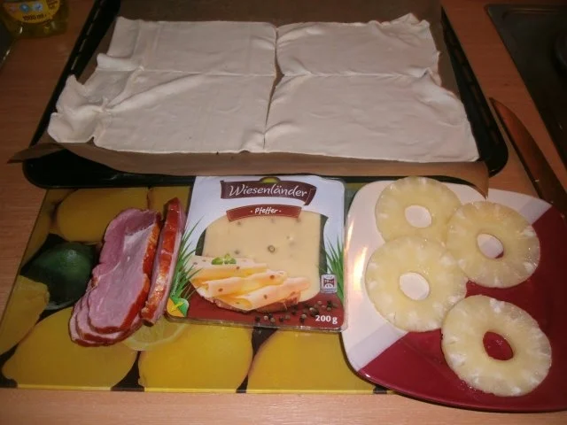 Rezept: Kasseler mit Ananas und Käse in Blätterteig Bild Nr. 2 Kasseler mit Ananas und Käse in Blätterteig - Rezept - Bild Nr. 2