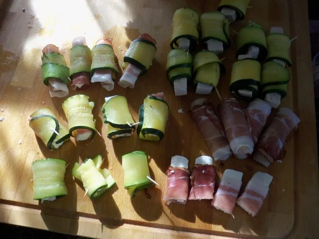 Zucchiniröllchen mit Rosmarinkartoffeln - Rezept - Bild Nr. 4