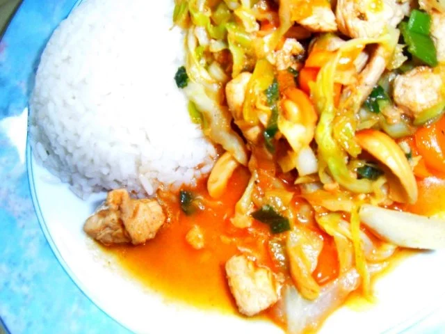 Rezept: Asiatischer Hühnchen-Spitzkohl-Wok Bild Nr. 2 Asiatischer Hühnchen-Spitzkohl-Wok - Rezept - Bild Nr. 2