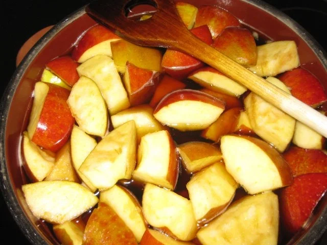 Rezept: Quitten-Apfel-Aufgesetzter Bild Nr. 2 Quitten-Apfel-Aufgesetzter - Rezept - Bild Nr. 2