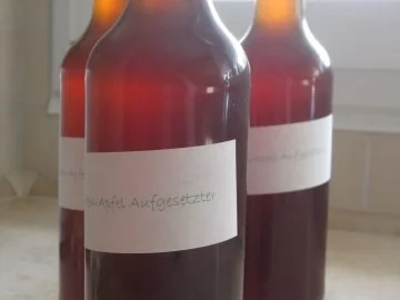 Rezept: Quitten-Apfel-Aufgesetzter Bild Nr. 3 Quitten-Apfel-Aufgesetzter - Rezept - Bild Nr. 3