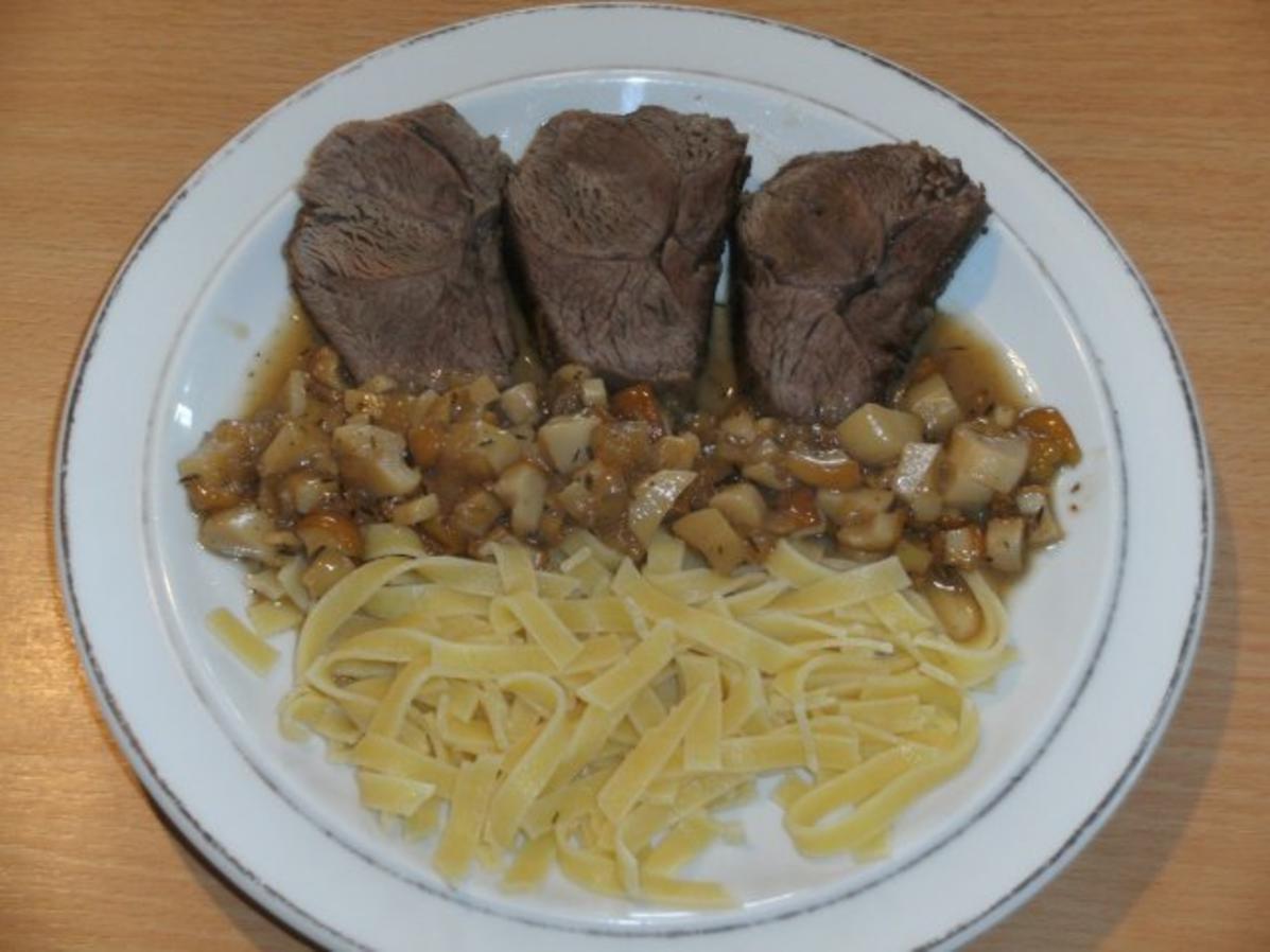 Fleisch: Lammnuss mit Steinpilzen - Rezept - kochbar.de