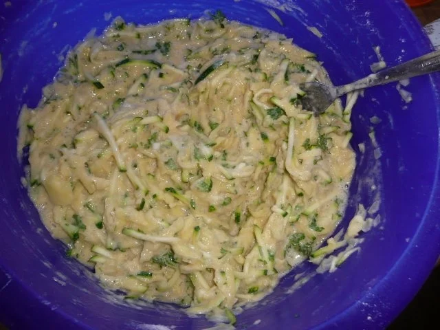 Rezept: Zucchini-Kartoffelpuffer Bild Nr. 2 Zucchini-Kartoffelpuffer - Rezept - Bild Nr. 2