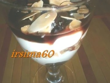 Rezept: Amaretto Joghurt Dessert mit Amarena Kirschen Bild Nr. 2 Amaretto Joghurt Dessert mit Amarena Kirschen - Rezept - Bild Nr. 2