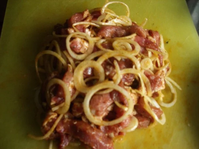 Rezept: Gyros mit Tomatenreis und Spitzkohlsalat Bild Nr. 5 Gyros mit Tomatenreis und Spitzkohlsalat - Rezept - Bild Nr. 5