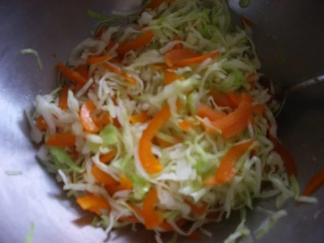 Rezept: Gyros mit Tomatenreis und Spitzkohlsalat Bild Nr. 8 Gyros mit Tomatenreis und Spitzkohlsalat - Rezept - Bild Nr. 8