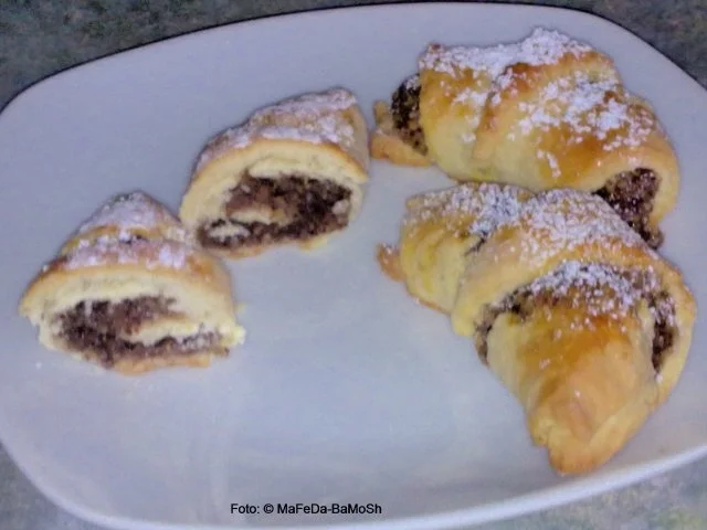 Nuss-Hörnchen - Rezept - Bild Nr. 2