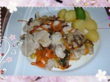 Geflügel :Pute mit Champignons - Möhren und Apfel - Rezept