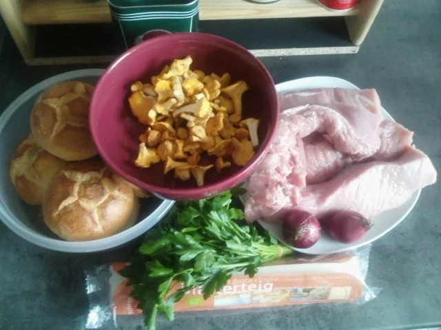 Schweinelendchen im Blätterteig mit Semmelknödel - Rezept - Bild Nr. 2