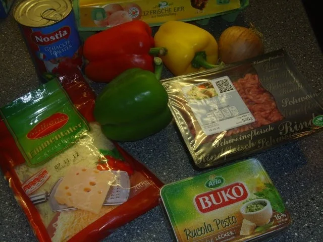 Paprikaschoten mit Hackfleisch und Käse überbacken - Rezept - Bild Nr. 2