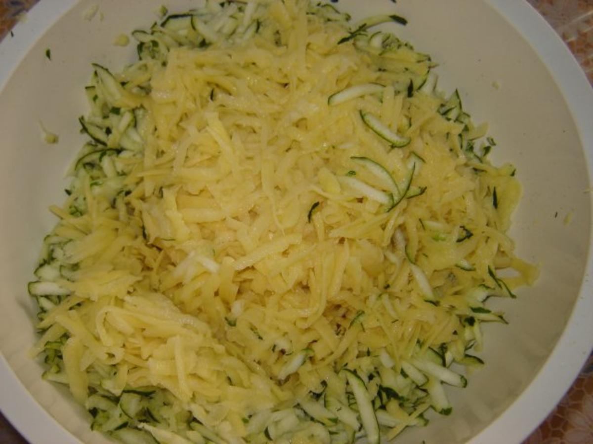 Zucchini Puffer - Rezept - Bild Nr. 2