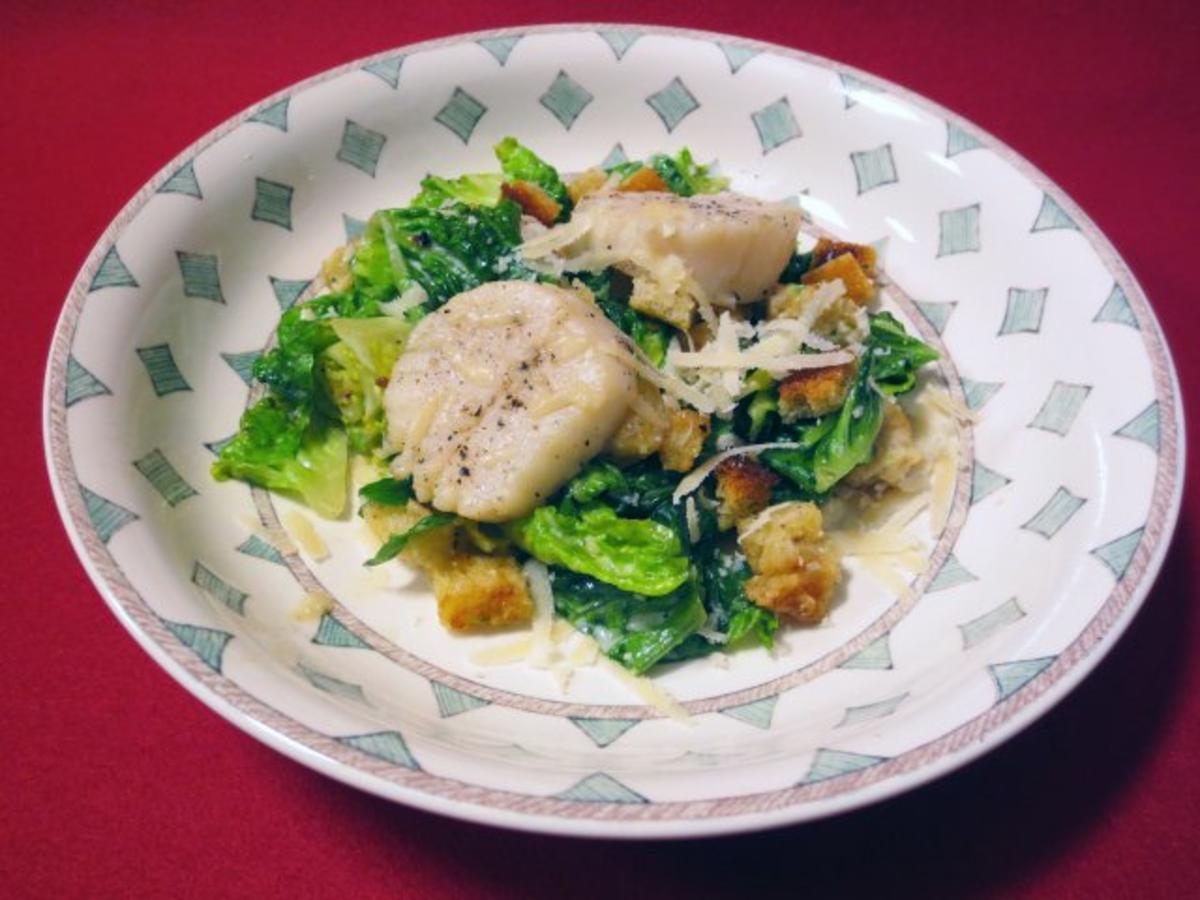 Bilder für Cesars Salad mit Jakobsmuscheln - Rezept