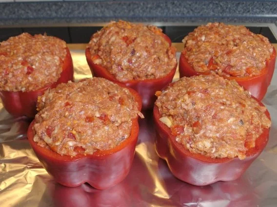 Sabine´s pikant gefüllte Paprika - Rezept - Bild Nr. 3