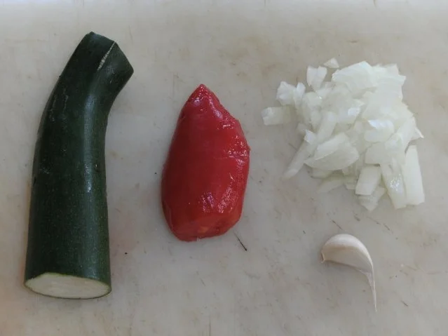 Rezept: Beilage: Zucchinigemüse mit Tomate Bild Nr. 2 Beilage: Zucchinigemüse mit Tomate - Rezept - Bild Nr. 2