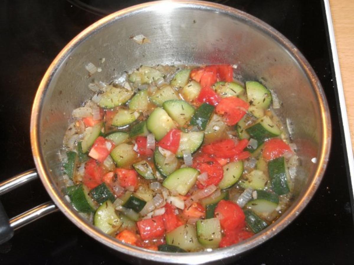 Beilage: Zucchinigemüse mit Tomate - Rezept - Bild Nr. 3