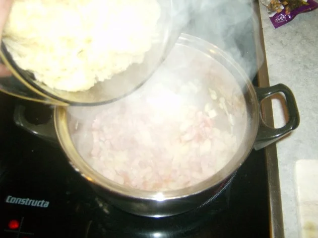 Zwiebel Speck Sauerkraut mit Leberwurst und Salzkartoffeln - Rezept - Bild Nr. 5