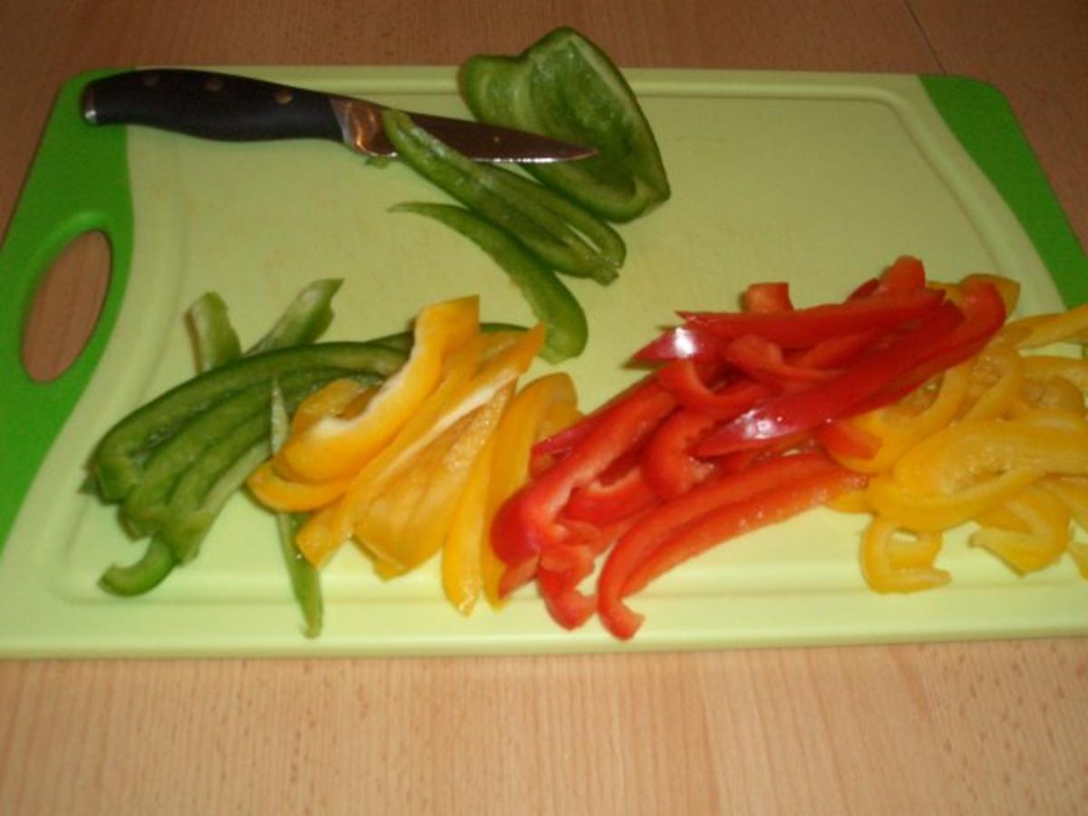 Hähnchenschnitzel mit Paprika-Gemüse - Rezept - Bild Nr. 2