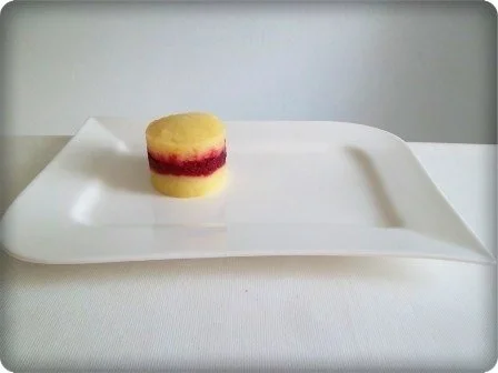 Buntes Kartoffeltürmchen mit Frikadellen und essbarem Dekor - Rezept - Bild Nr. 10