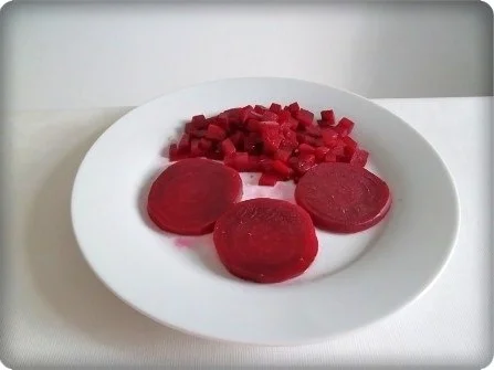 Buntes Kartoffeltürmchen mit Frikadellen und essbarem Dekor - Rezept - Bild Nr. 6