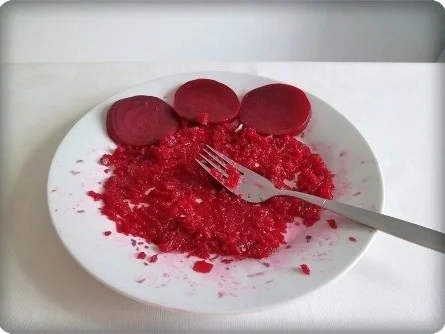 Buntes Kartoffeltürmchen mit Frikadellen und essbarem Dekor - Rezept - Bild Nr. 7