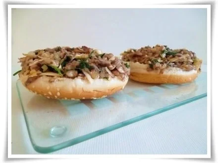 Rezept: Hausgemachter Hamburger - Vegetarisch mit Lollo rosso Salat Bild Nr. 13 Hausgemachter Hamburger - Vegetarisch mit Lollo rosso Salat - Rezept - Bild Nr. 13