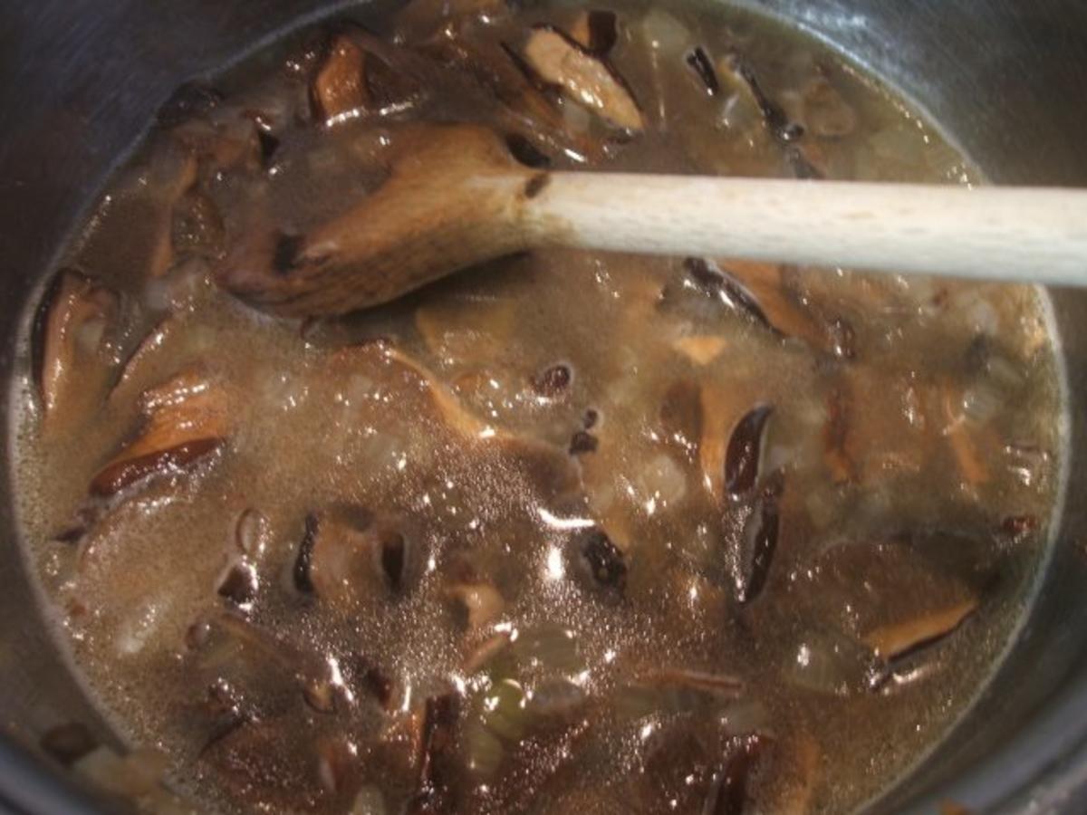 Suppen: Pilzsüppchen mit getrockneten Maronenröhrlingen - Rezept - Bild Nr. 5