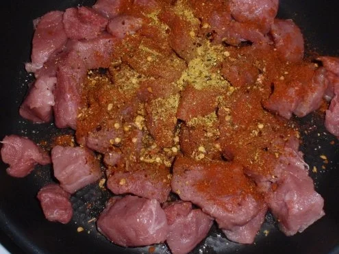 Filet-Gulasch mit bunten Nudeln - Rezept - Bild Nr. 3