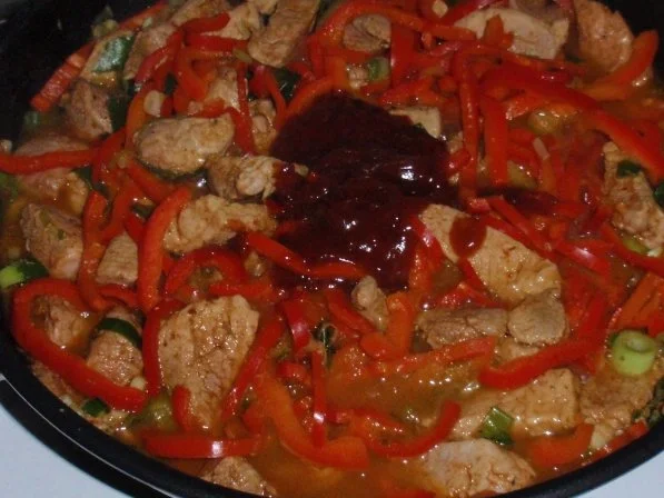 Filet-Gulasch mit bunten Nudeln - Rezept - Bild Nr. 6