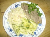 Suppenfleisch mit Rahmwirsing und Petersilienkartoffeln - Rezept