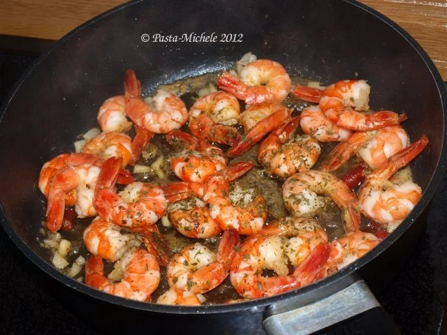 Garnelen in Knoblauch      (Crevettes à l'ail) - Rezept