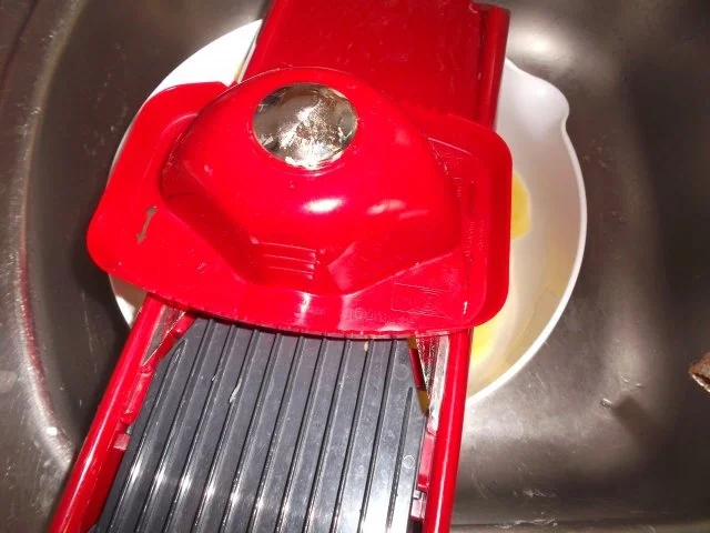 Rezept: Keftedes mit Kartoffelchips und Tsatsiki Bild Nr. 6 Keftedes mit Kartoffelchips und Tsatsiki - Rezept - Bild Nr. 6