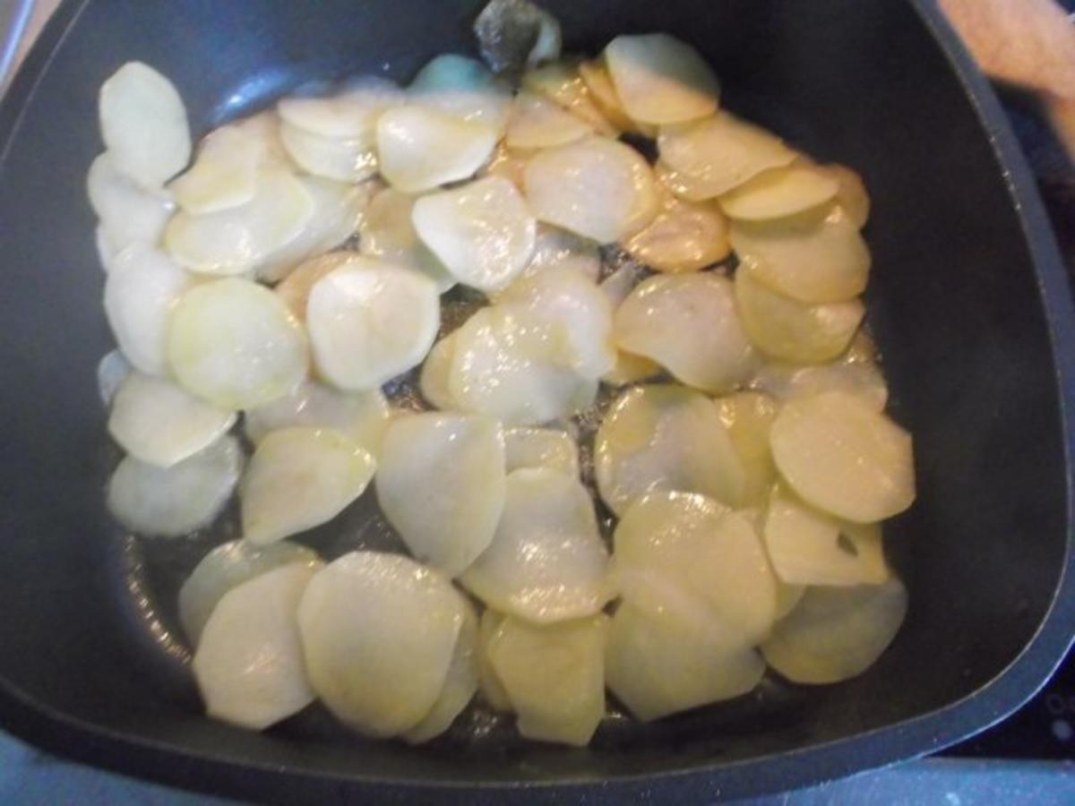 Keftedes mit Kartoffelchips und Tsatsiki - Rezept - Bild Nr. 8