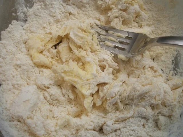 Rezept: Quiche: Birnen-Quiche mit zweierlei Käse und karamellisierten Zwiebeln Bild Nr. 3 Quiche: Birnen-Quiche mit zweierlei Käse und karamellisierten Zwiebeln - Rezept - Bild Nr. 3