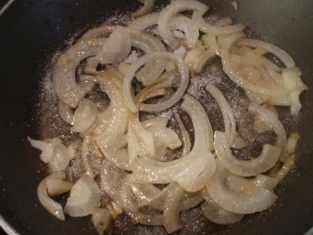 Rezept: Quiche: Birnen-Quiche mit zweierlei Käse und karamellisierten Zwiebeln Bild Nr. 5 Quiche: Birnen-Quiche mit zweierlei Käse und karamellisierten Zwiebeln - Rezept - Bild Nr. 5