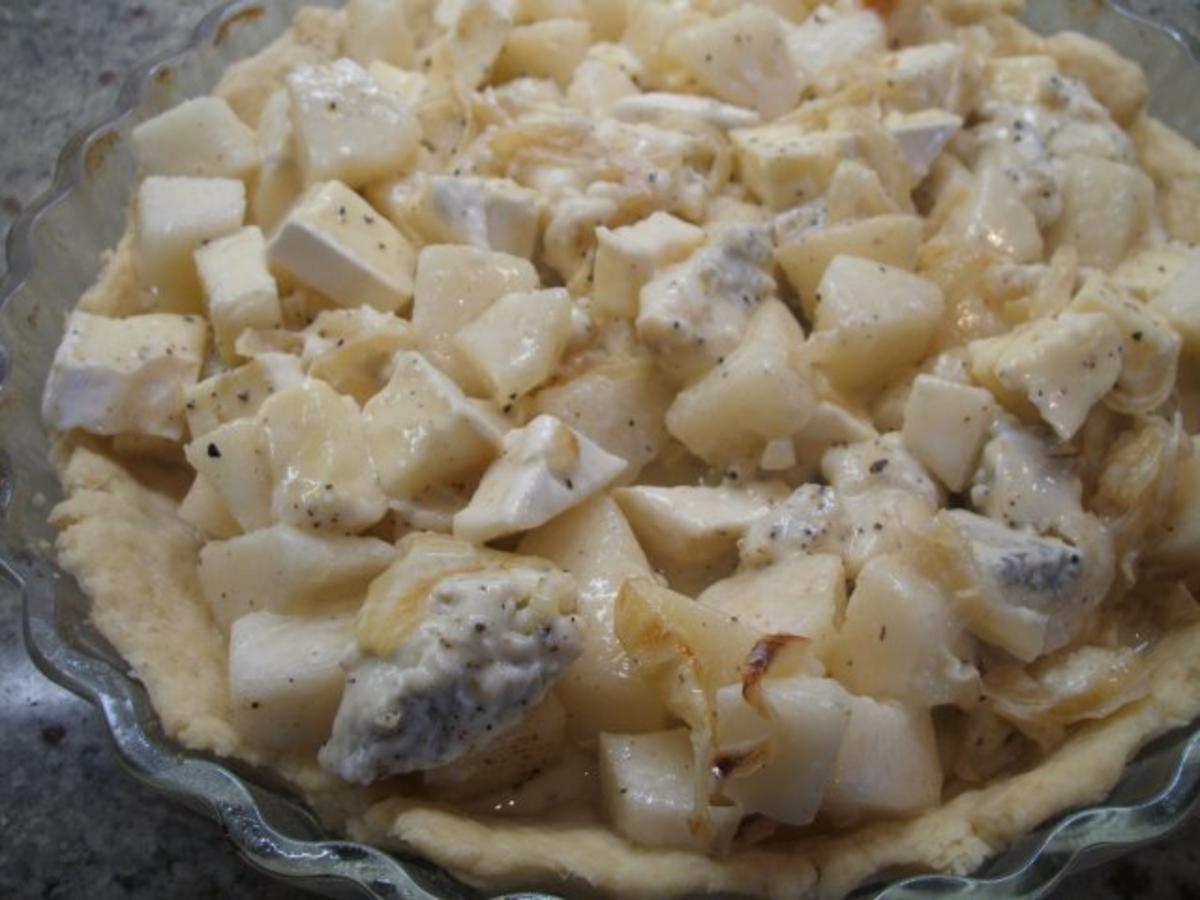 Quiche: Birnen-Quiche mit zweierlei Käse und karamellisierten Zwiebeln - Rezept - Bild Nr. 8