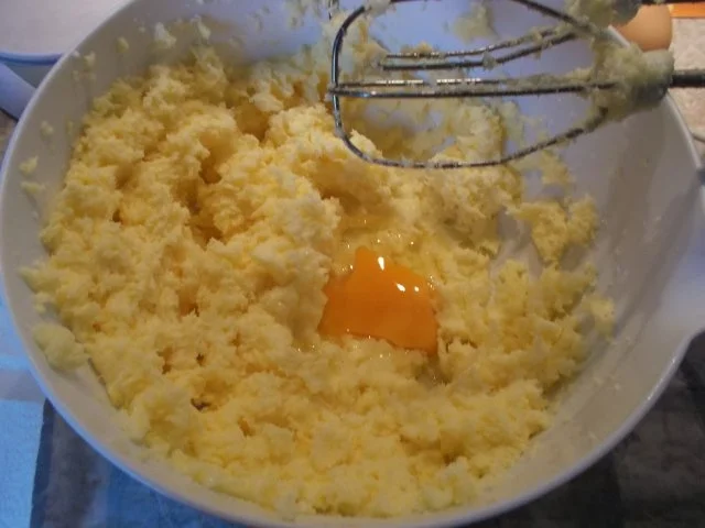 Rezept: Marmor-Guglhupf Bild Nr. 4 Marmor-Guglhupf - Rezept - Bild Nr. 4